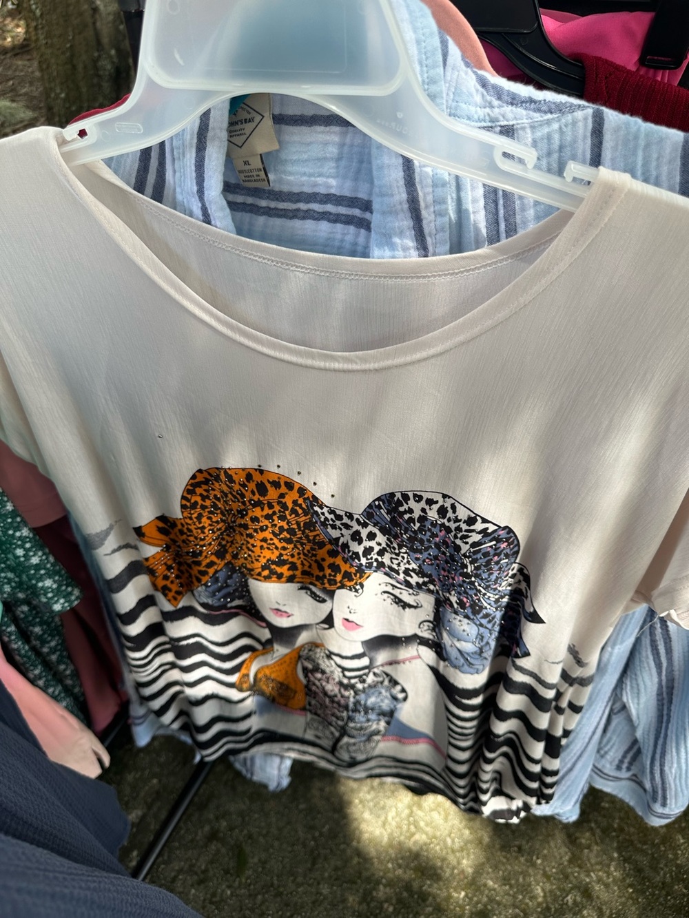 Women’s Graphic Short-Sleeve Top with Illustrated Hats - White